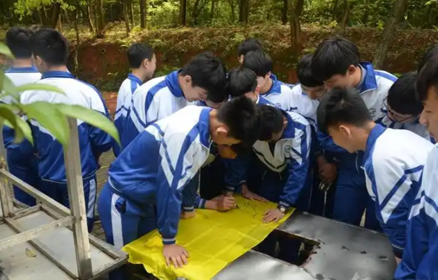 基础薄弱区域学位供应量体裁衣加强教育资源跨学段调整 基础薄弱区域学位供应量体裁衣加强教育资源跨学段调整